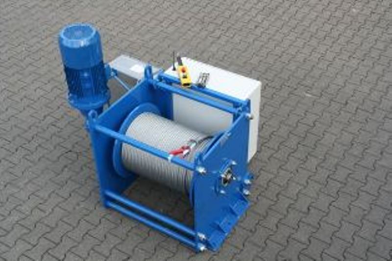 Trommel-Seilwinde, 400 V, 3 t, ca. 130 m Seil (Ø 16 mm), mit Fernbedienung