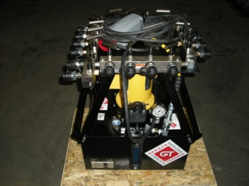 Hydraulik Hochdruckpumpe 400 V, 700 bar, 40 L, Enerpac ZE4340LWG10