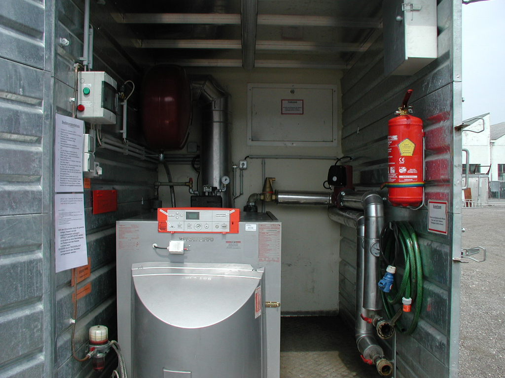 Thermische Vorspannanlage, Heizöl, 63 kW, Viessmann, als Einbau in Anhänger