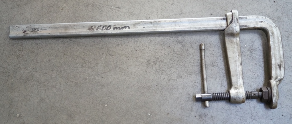Montagezwinge, 600 mm, mit Knebel
