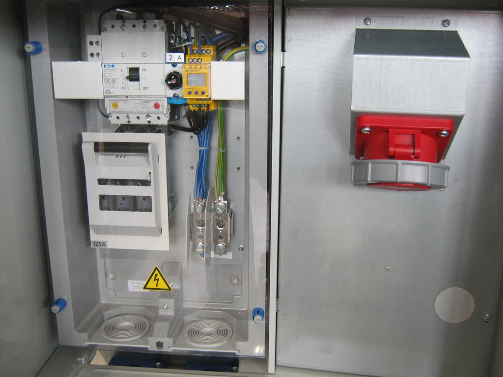Isolationsüberwachungskasten mit Isometer, 400 V, Abgang 1 x 125 A, mit Klemmen