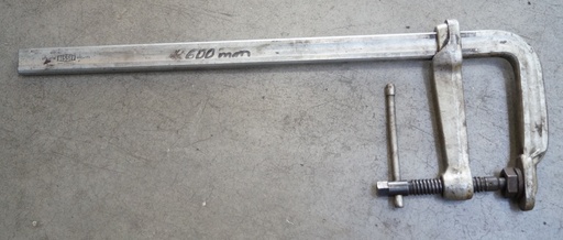 [382211/0005] Montagezwinge, 600 mm, mit Knebel